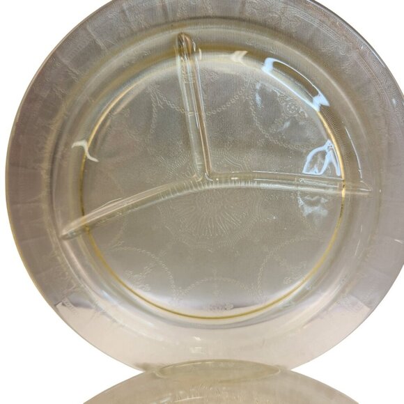 Vintage Federal Glass Amber Depression Divided Dinner Plates Set Of 2 Embossed F - Picture 7 of 9